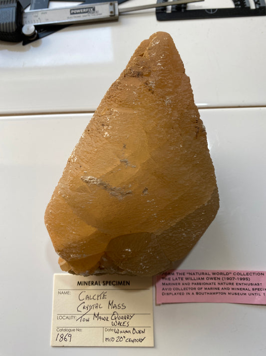 CALCITE CRYSTALLINE MASS : TON MAWR QUARRY, PENTYRCH, WALES  1262g MF1869