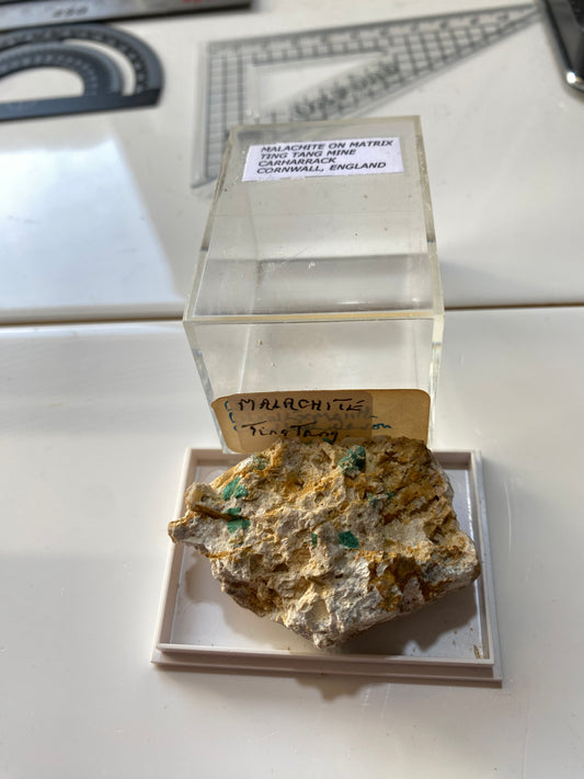 MALACHITE : TING TANG MINE, CARHARRACK, CORNWALL 31g MF1837