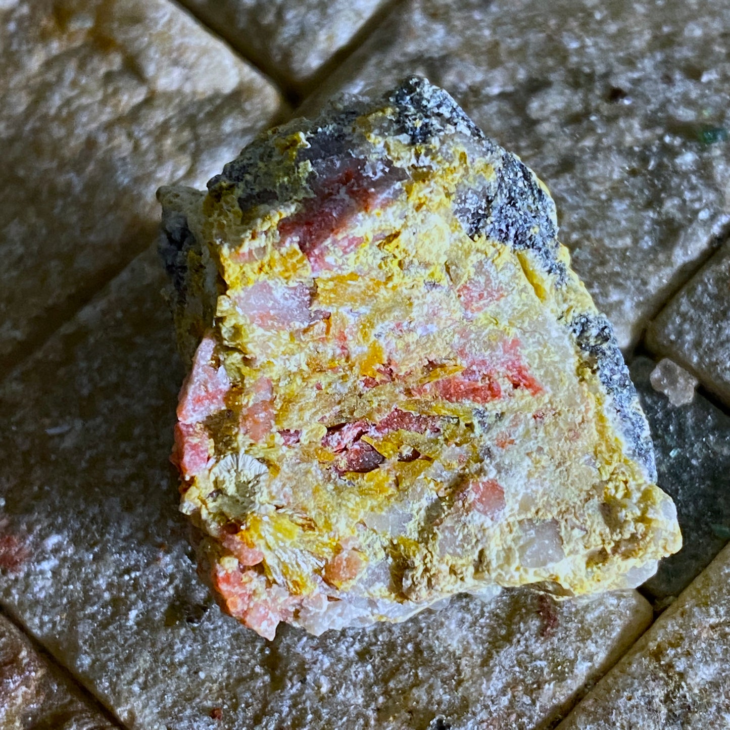 TELLURIUM/TELLURITE/SPIROFFITE ETC, LA BAMBOLLA MINE, MEXICO  10g MF1671