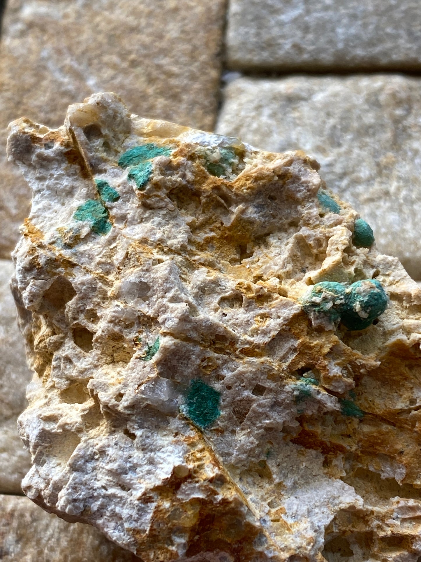 MALACHITE : TING TANG MINE, CARHARRACK, CORNWALL 31g MF1837