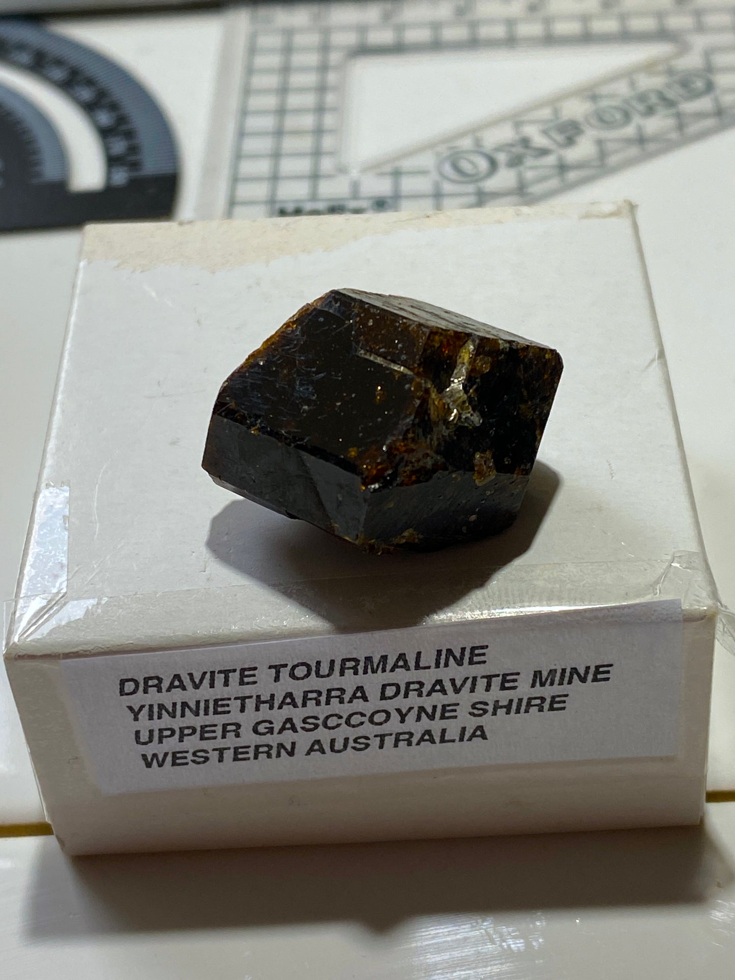 DRAVITE TOURMALINE : YINNIETHARRA DRAVITE MINE, WESTERN AUSTRALIA. 12g MF4918