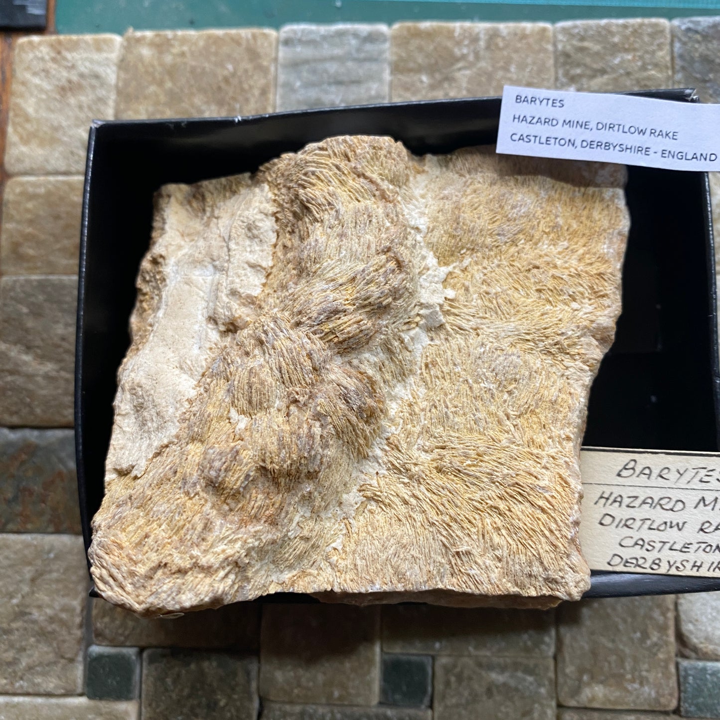 BARYTES UNUSUAL SPECIMEN  - HAZARD MINE, DIRTLOW RAKE, CASTLETON, DERBYSHIRE 452g MF1236