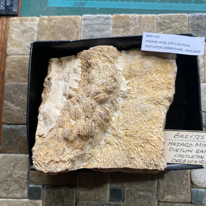 BARYTES UNUSUAL SPECIMEN  - HAZARD MINE, DIRTLOW RAKE, CASTLETON, DERBYSHIRE 452g MF1236