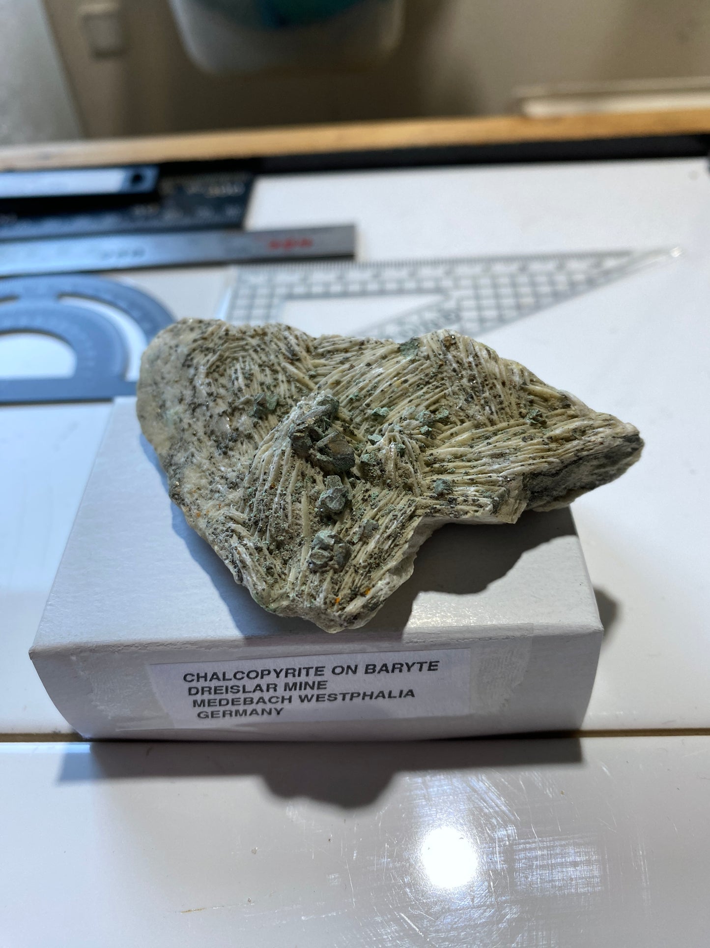CHALCOPYRITE ON BARYTE : DREISLAR MINE, MEDEBACH, WESTPHALIA, GERMANY 101g MF4920