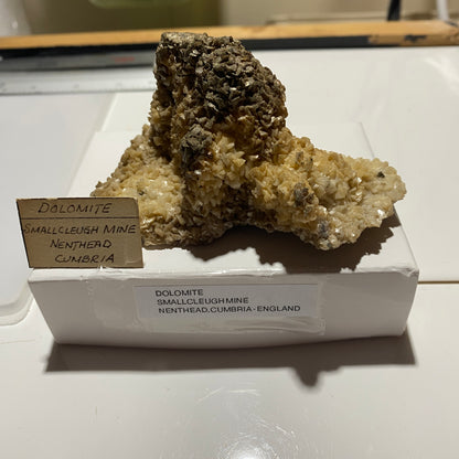 DOLOMITE : SMALLCLEUGH MINE, NENTHEAD, CUMBRIA, ENGLAND 130g MF1262