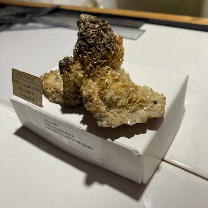 DOLOMITE : SMALLCLEUGH MINE, NENTHEAD, CUMBRIA, ENGLAND 130g MF1262