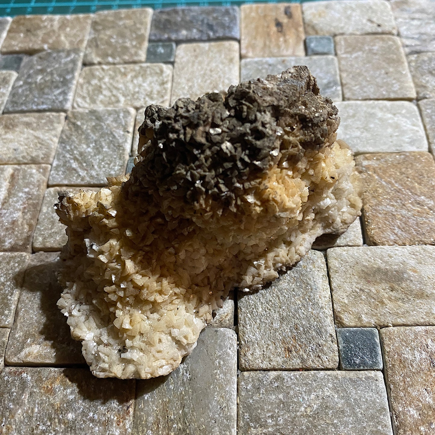 DOLOMITE : SMALLCLEUGH MINE, NENTHEAD, CUMBRIA, ENGLAND 130g MF1262