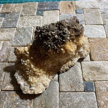 DOLOMITE : SMALLCLEUGH MINE, NENTHEAD, CUMBRIA, ENGLAND 130g MF1262