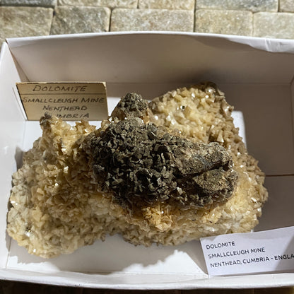 DOLOMITE : SMALLCLEUGH MINE, NENTHEAD, CUMBRIA, ENGLAND 130g MF1262