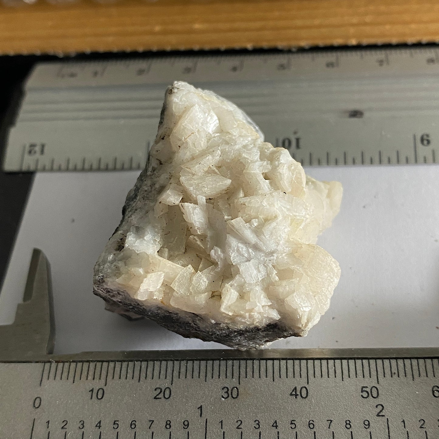 DOLOMITE FROM TGORIAS QUARRY, ANDUZE, FRANCE  57g MF1678