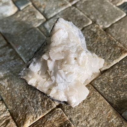 DOLOMITE FROM TGORIAS QUARRY, ANDUZE, FRANCE  57g MF1678