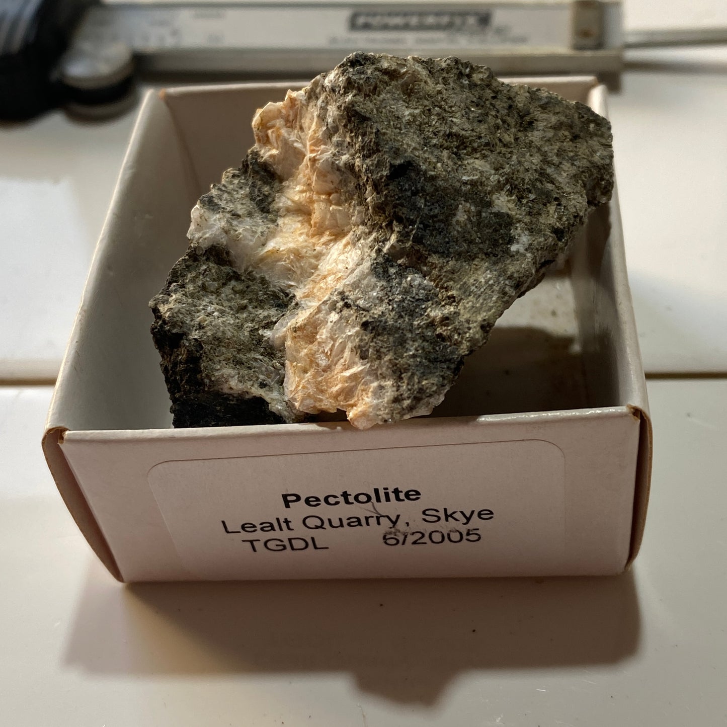 PECTOLITE [ETC] - LEALT QUARRY, ISLE OF SKYE, SCOTLAND  55g. MF4083