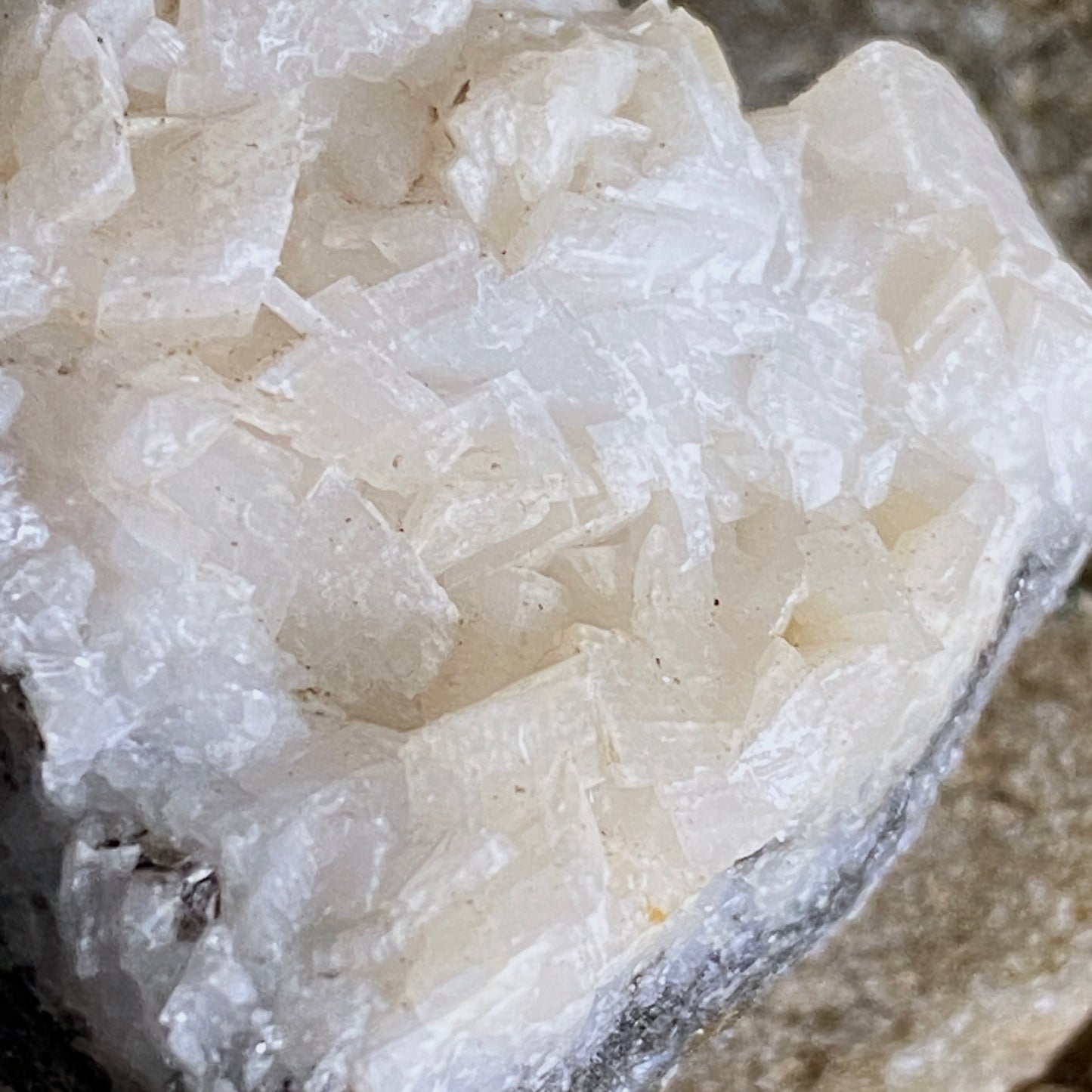 DOLOMITE FROM TGORIAS QUARRY, ANDUZE, FRANCE  57g MF1678