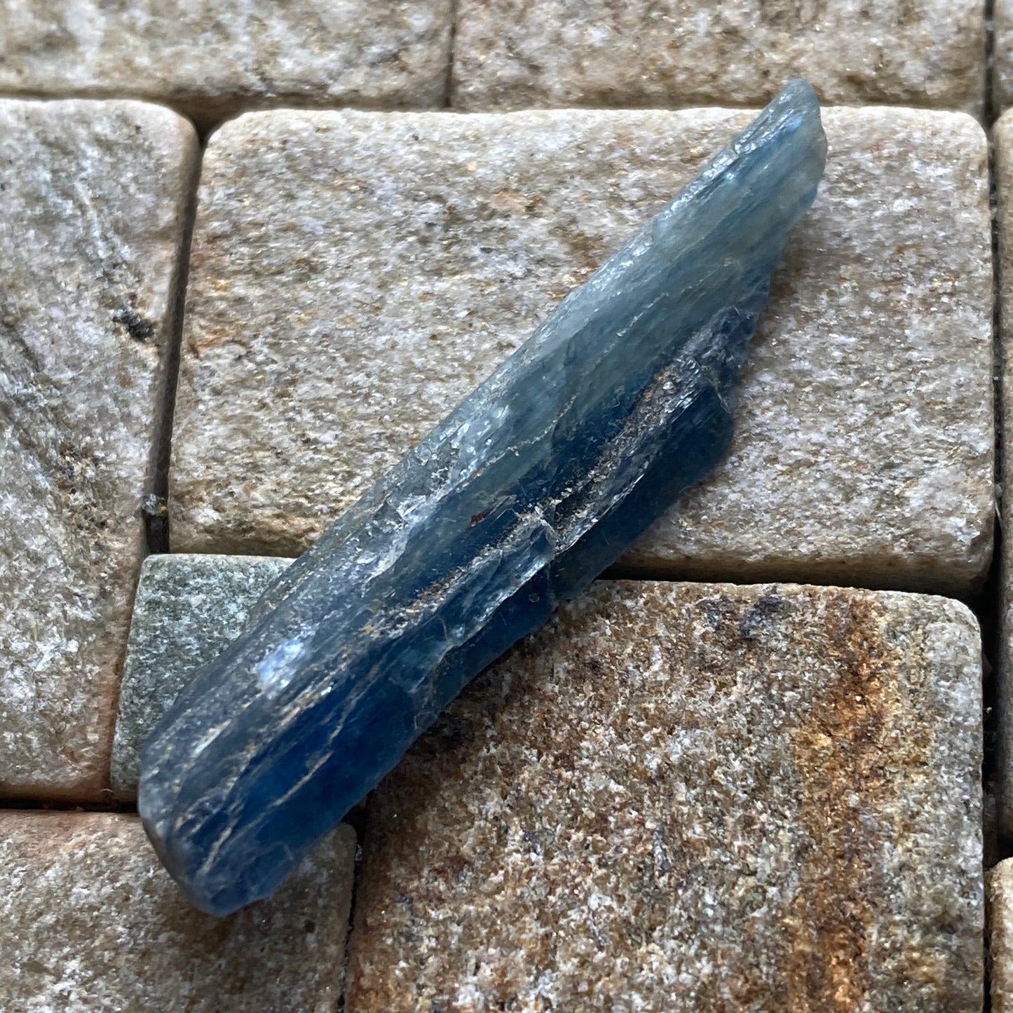 ROUGH KYANITE : KALI GANDAKI GORGE, MUSTANG, NEPAL 14.94Ct MFG5427