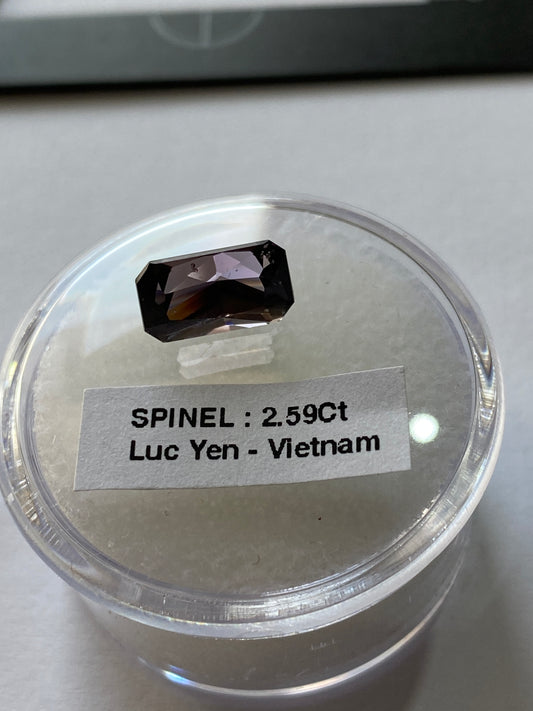 GHANITE SPINEL GEMSTONE : LUC YEN DISTRICT, YEN BAI PROVINCE, VIETNAM  2.59Ct MFG4895