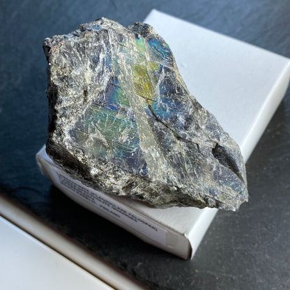 LABRADORITE FROM YLAMAA SPECTROLITE QUARRIES, SOUTH KARELIA, FINLAND 248g MF1683