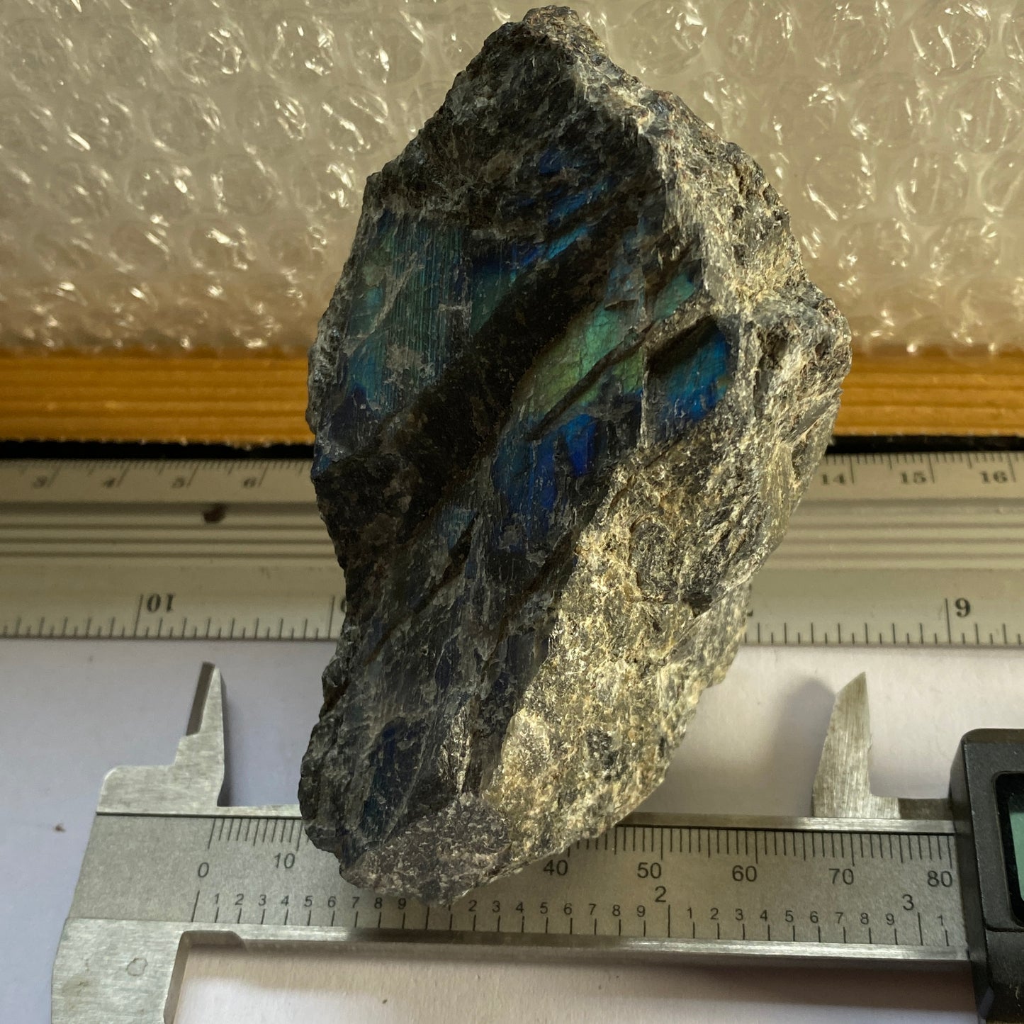 LABRADORITE FROM YLAMAA SPECTROLITE QUARRIES, SOUTH KARELIA, FINLAND 248g MF1683