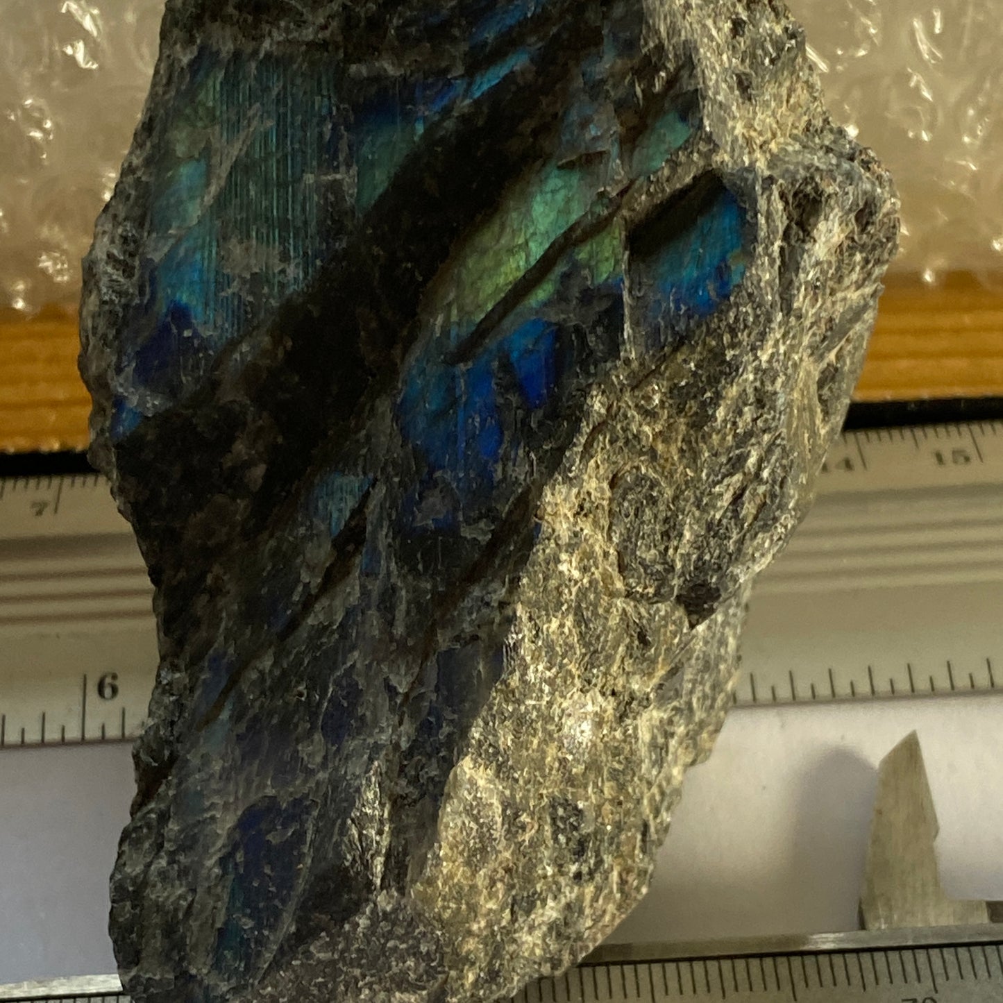 LABRADORITE FROM YLAMAA SPECTROLITE QUARRIES, SOUTH KARELIA, FINLAND 248g MF1683