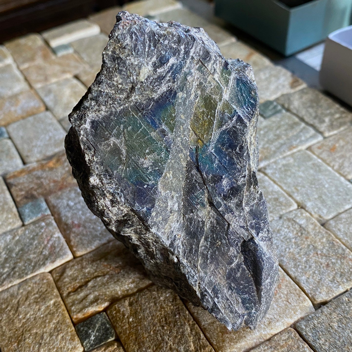 LABRADORITE FROM YLAMAA SPECTROLITE QUARRIES, SOUTH KARELIA, FINLAND 248g MF1683