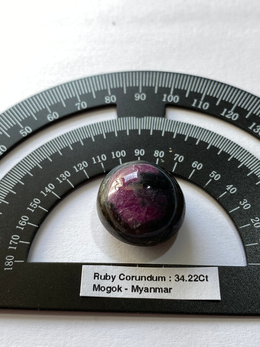 RUBY CORUNDUM IN MATRIX GEMSTONE : MOGOK, PWIN-Oo-LWIN, MANDALAY, BURMA 34.22Ct MFG4925
