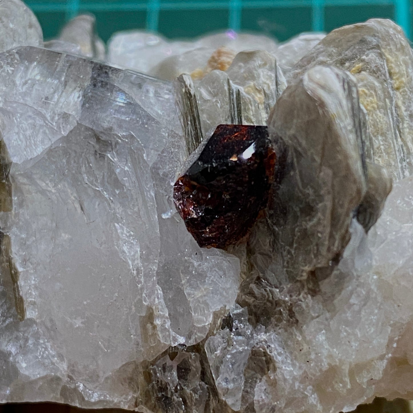 MUSCOVITE/QUARTZ/ALMANDINE GARNER - IKHABU PEGMATITE FIELD, NEPAL  114g MF4089