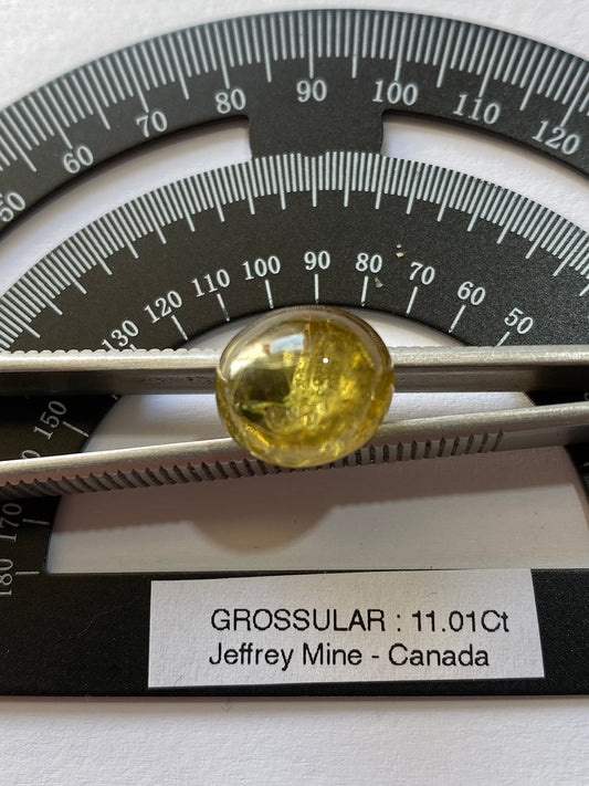 GROSSULAR GARNET RARE GEMSTONE : JEFFREY MINE, ESTRIE, QUEBEC, CANADA 11.01Ct MFG4930