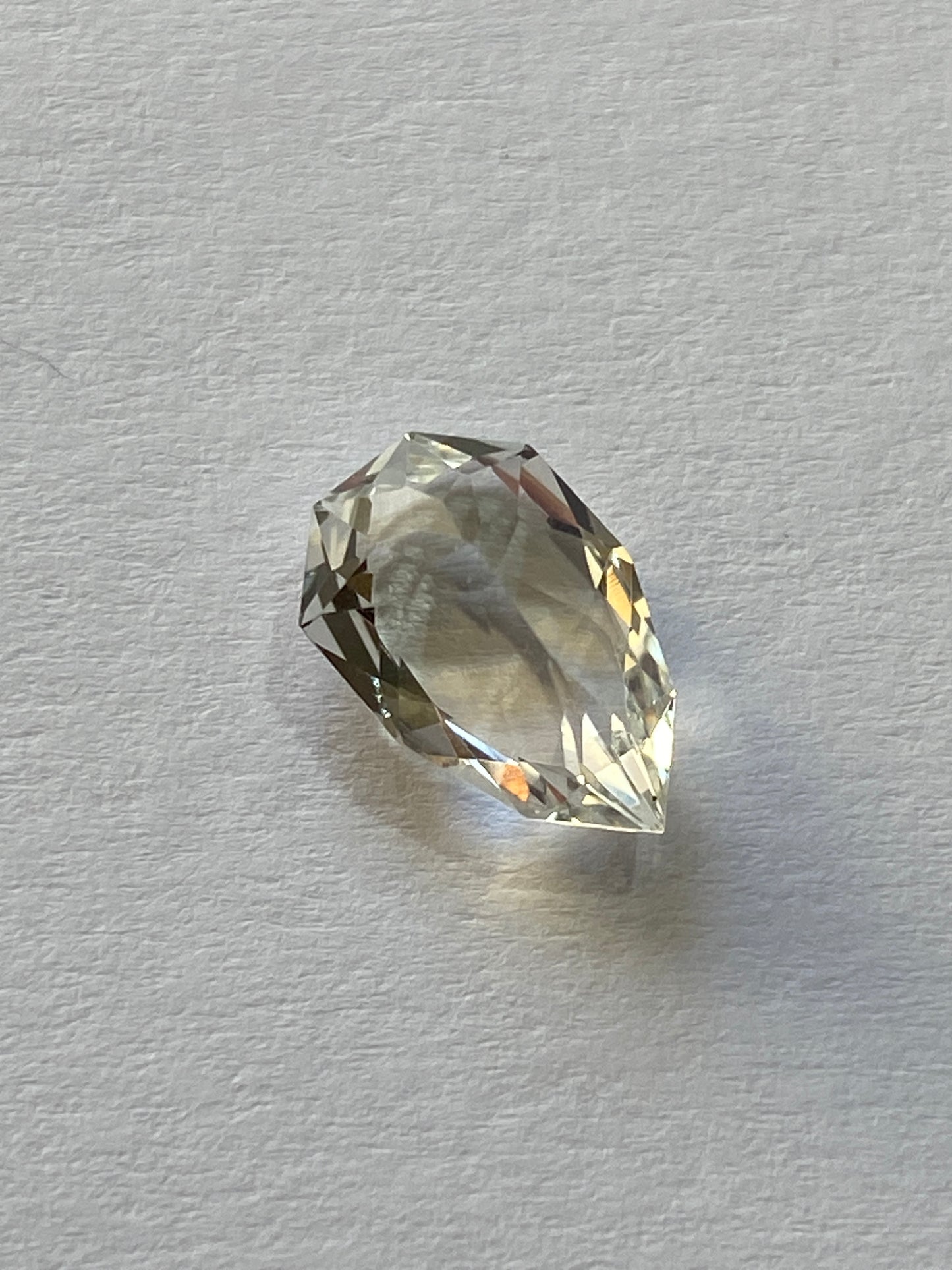 TOPAZ CRYSTAL CLEAR GEMSTONE : VIRGEM DA LAPA, MINAS GERAIS, BRAZIL 2.55Ct MFG4899