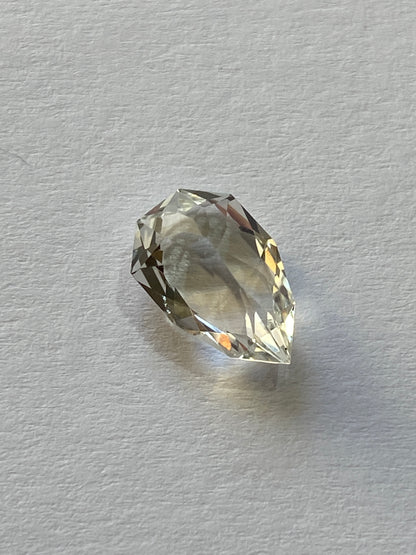 TOPAZ CRYSTAL CLEAR GEMSTONE : VIRGEM DA LAPA, MINAS GERAIS, BRAZIL 2.55Ct MFG4899