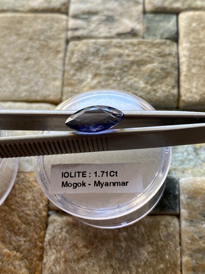 IOLITE GEMSTONE : MOGOK, PWIN-Oo-LWIN, MANDALAY, MYANMAR 1.71Ct MFG4913