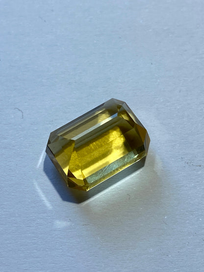 SCAPOLITE LARGE RARE GEMSTONE : KARUR, TAMIL NADAU, INDIA 12.68Ct MFG4928