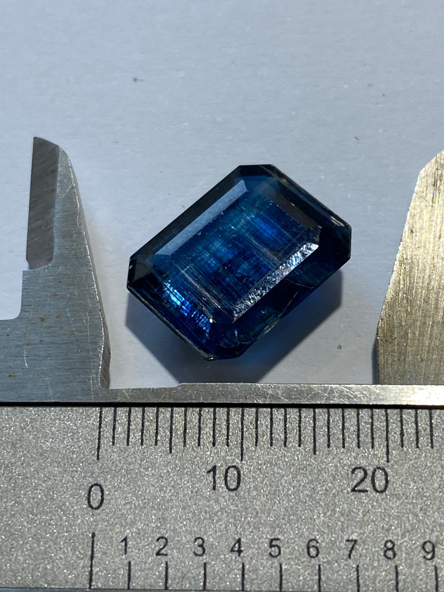 KYANITE RARE LARGE NATURAL GEMSTONE : MINAS GERAIS, BRAZIL 10.96Ct MFG4896