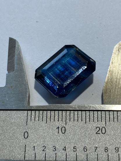 KYANITE RARE LARGE NATURAL GEMSTONE : MINAS GERAIS, BRAZIL 10.96Ct MFG4896
