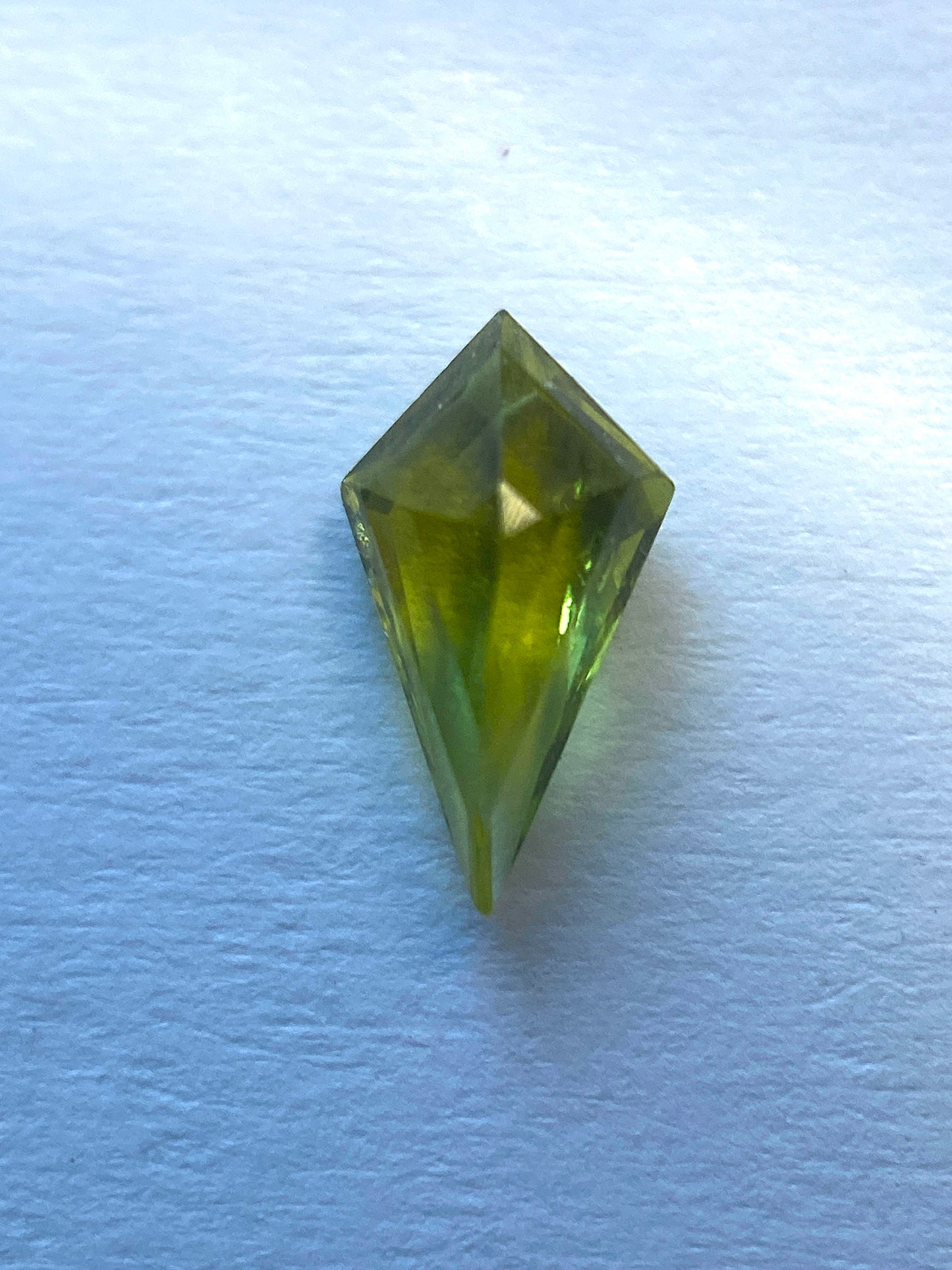 SAPPHIRE CORUNDUM EXQUISITE NATURAL GEMSTONE : RATNAPURA, SRI LANKA 0.47Ct MFG4898