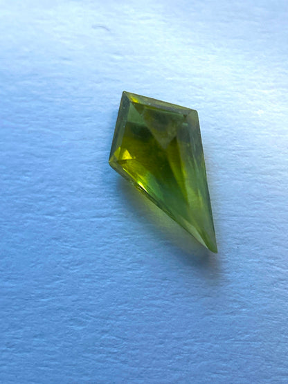 SAPPHIRE CORUNDUM EXQUISITE NATURAL GEMSTONE : RATNAPURA, SRI LANKA 0.47Ct MFG4898