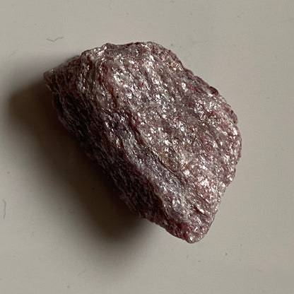 THULITE x 3 SPECIMENS FROM KLEPPEU, NORWAY. 12g  MF4095