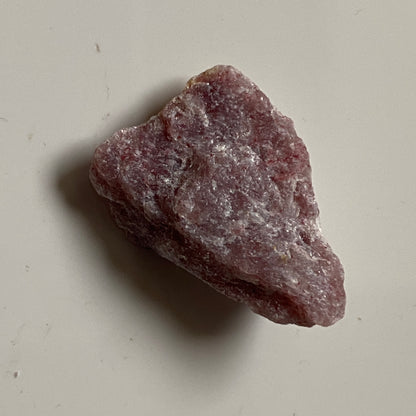 THULITE x 3 SPECIMENS FROM KLEPPEU, NORWAY. 12g  MF4095