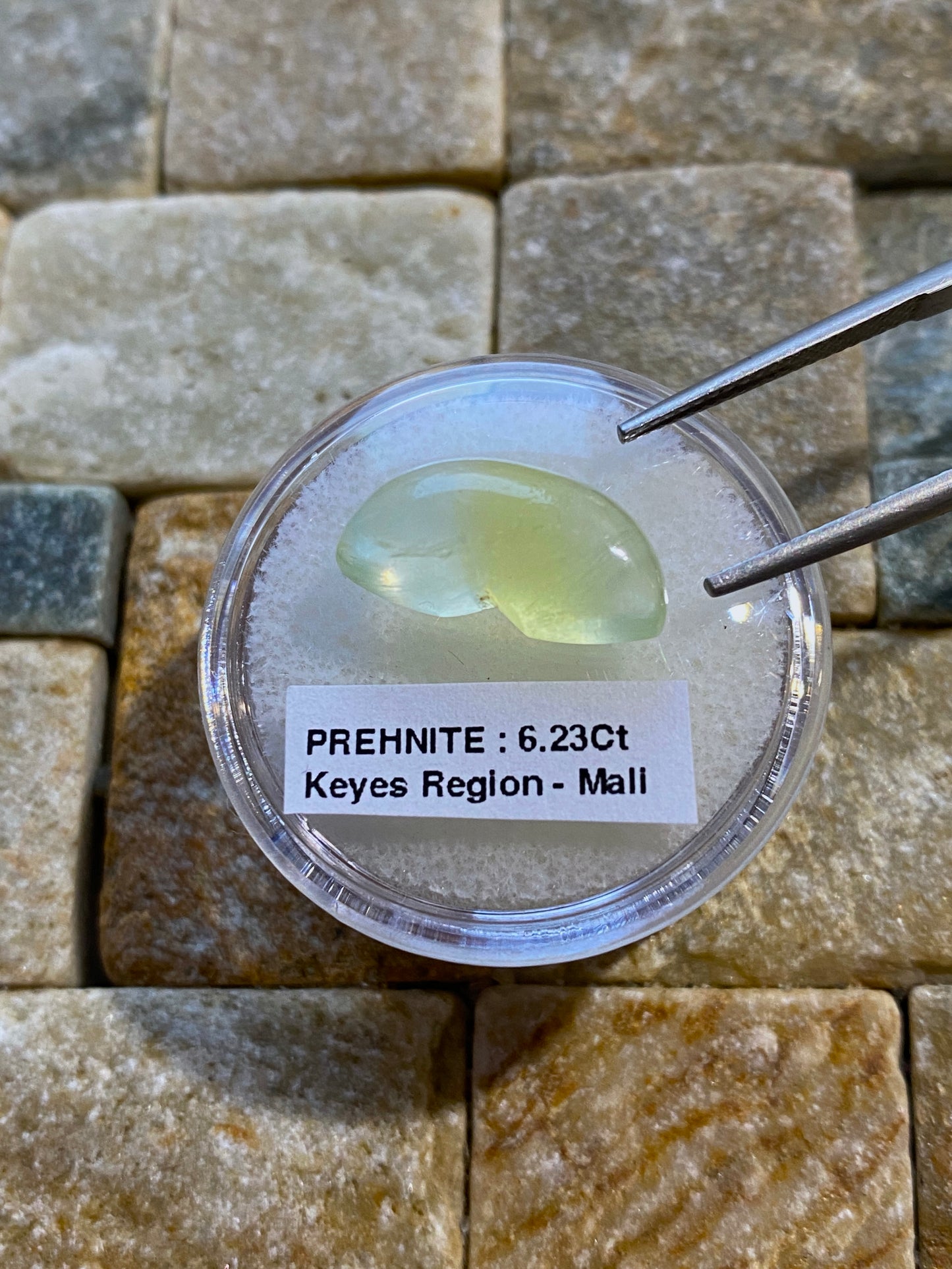 PREHNITE UNUSUAL NATURAL GEMSTONE :  KEYES REGION, MALI, AFRICA 6.23Ct MFG4891