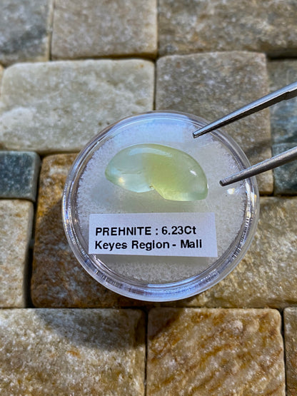 PREHNITE UNUSUAL NATURAL GEMSTONE :  KEYES REGION, MALI, AFRICA 6.23Ct MFG4891