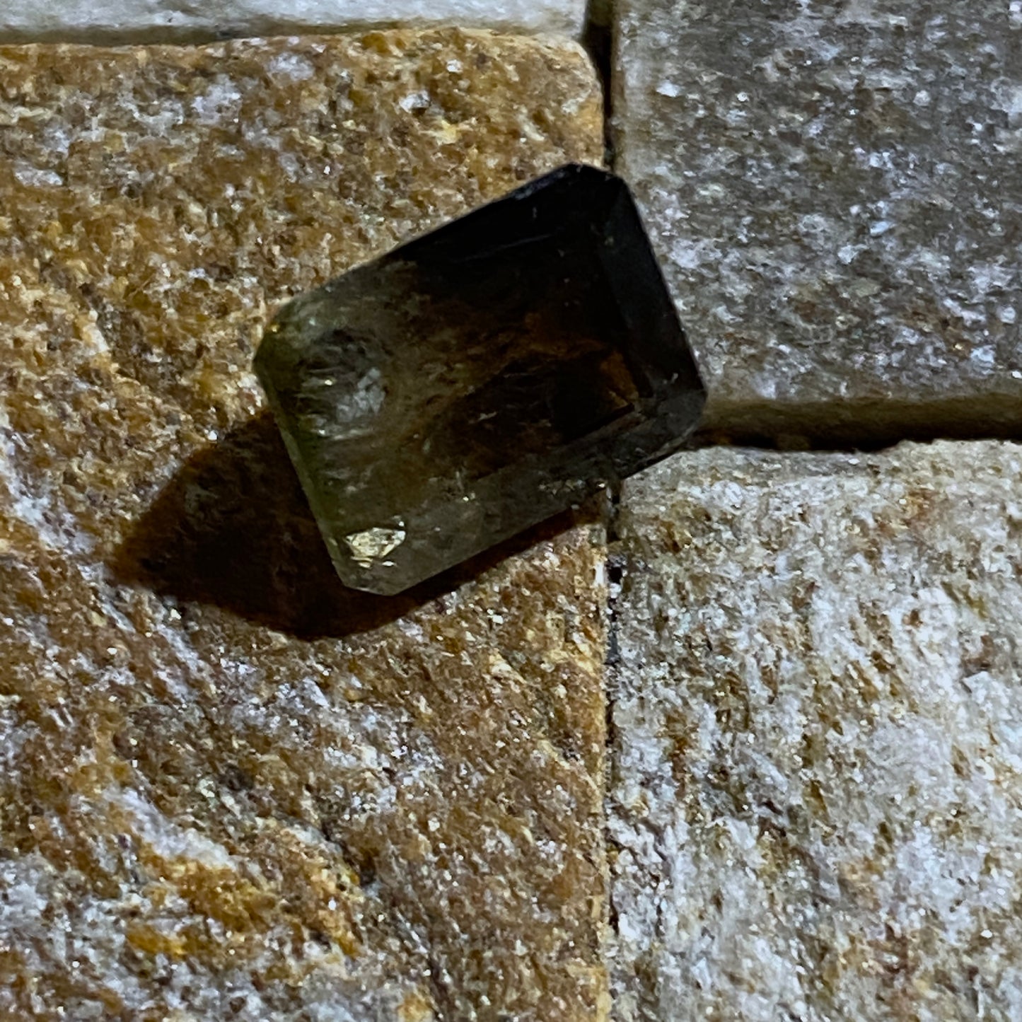 TOURMALINE NATURAL GEMSTONE - ALTO LIGONNA, MOZAMBIQUE  3.25Ct MFG5440