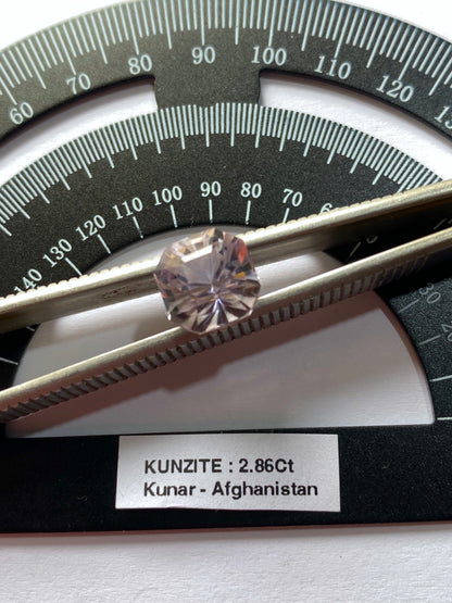 KUNZITE [SPODUMENE] NATURAL GEMSTONE : KUNAR, AFGHANISTAN 2.86Ct MFG4912