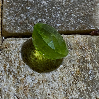 PERIDOT GEMSTONE : SAPAT GALI, KAGHAN VALLEY, PAKISTAN. 3.37Ct MFG5441