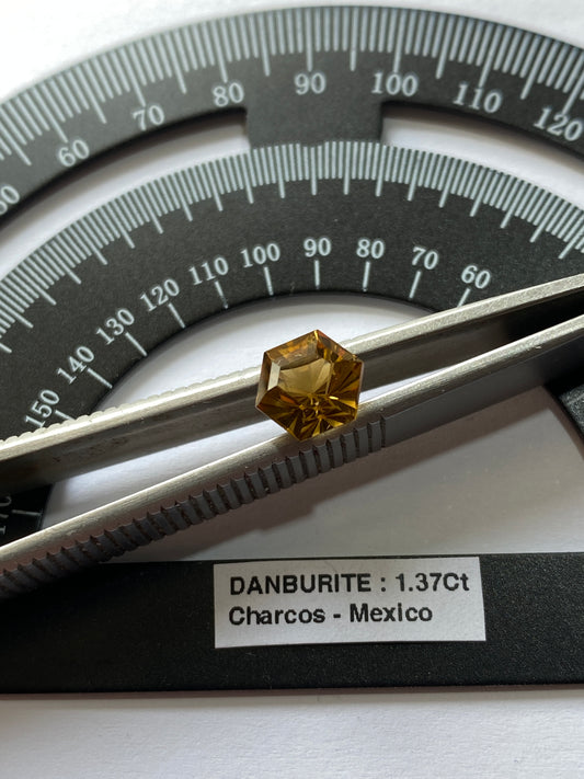 DANBURITE NATURAL GEMSTONE : CHARCOS, SAN LUIS POTOSI, MEXICO 1.37Ct MFG4894