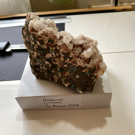 APOPHYLLITE DE PUNE, MAHARASHTRA, INDE 484g MF3969