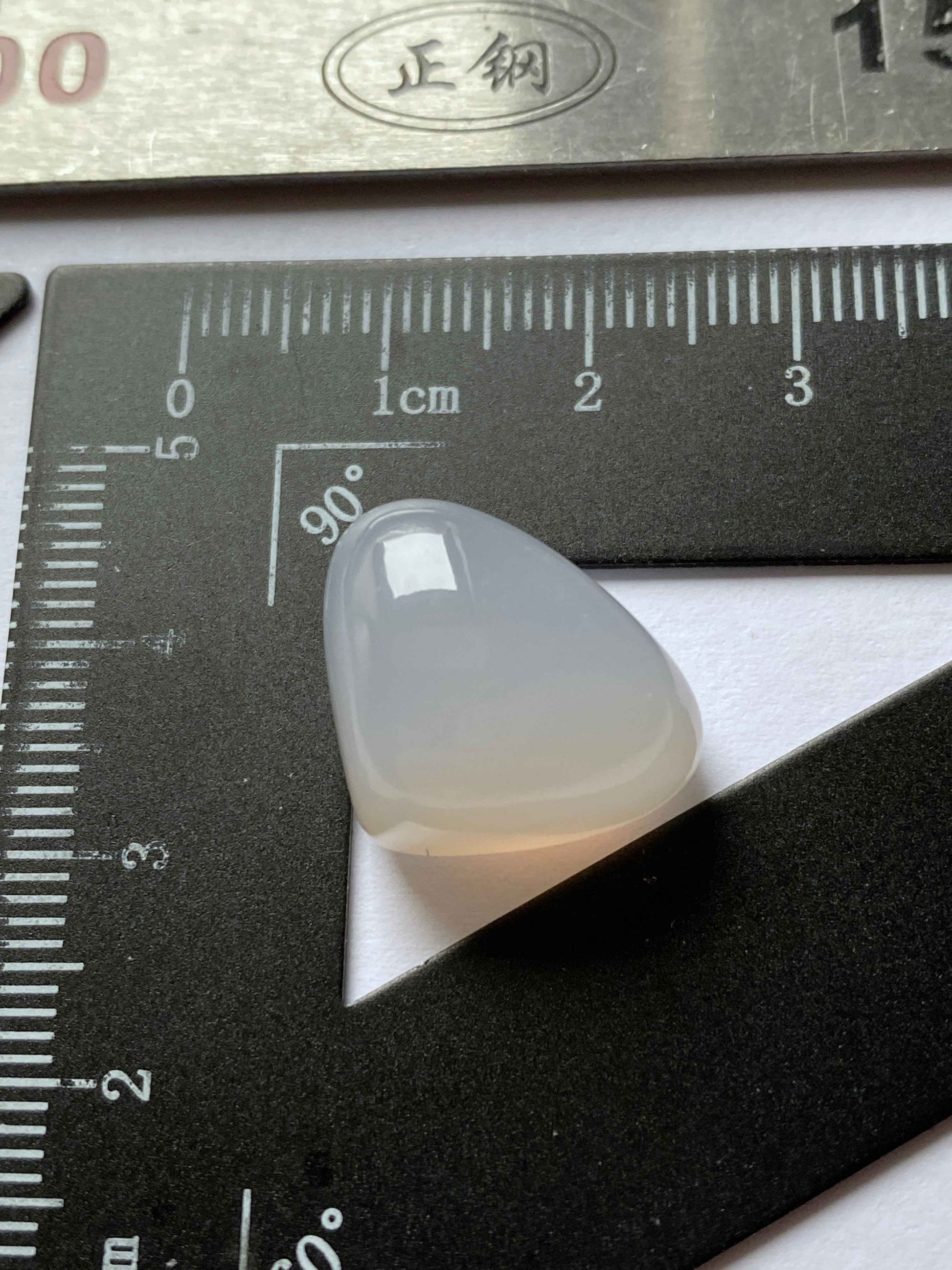 CHALCEDONY QUARTZ NATURAL GEMSTONE : TRESTIA, MARAMURES, ROMANIA 21.85Ct MFG4521