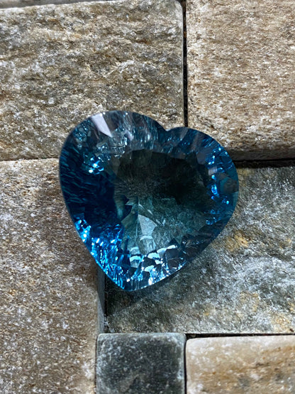 TOPAZ NATURAL MINED GEMSTONE : XANDA MINE, VIRGEM DA LAPA, BRAZIL 32.54Ct MFG4929
