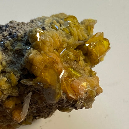 WULFENITE/MIMETITE/BARYTE, SAN FRANCISCO MINE, MEXICO. 9g MF1699