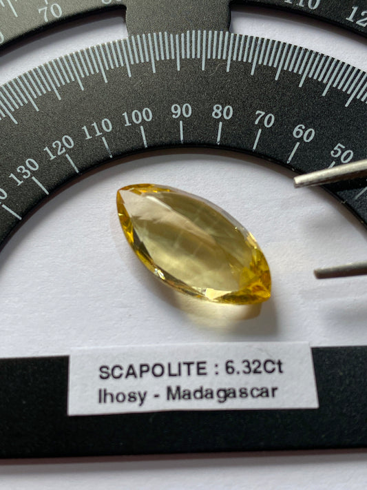 SCAPOLITE NATURAL GEMSTONE : SOAMATASY, IHOSY, MADAGASCAR 6.32Ct MFG4908
