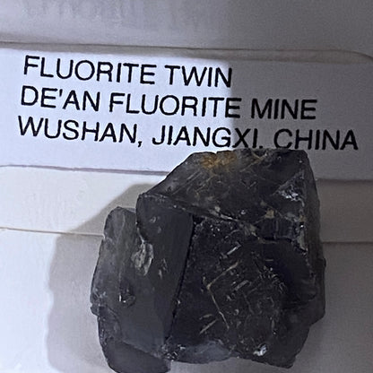 FLUORITE TWIN FROM DE'AN FLUORITE MINE, CHINA  8g. MF4111