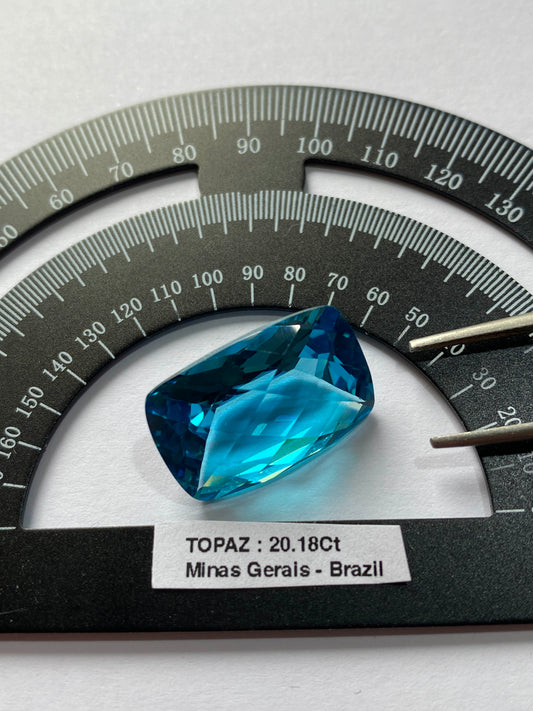 TOPAZ NATURAL MINED GEMSTONE : XANDA MINE, MINAS GERAIS, BRAZIL 20.18Ct MFG4902