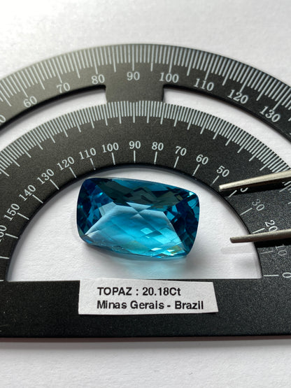 TOPAZ NATURAL MINED GEMSTONE : XANDA MINE, MINAS GERAIS, BRAZIL 20.18Ct MFG4902